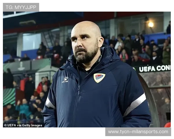 世界级教练突发心脏病,紧急送医 世界级教练突发心脏病,紧急送医