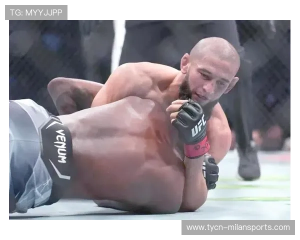 UFC拳手用头挡拳引争议：激烈对决背后的道德与规则之辩