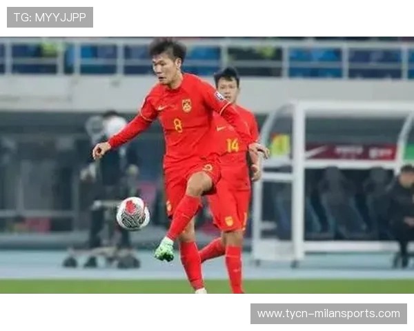 国足归化新星中场亮相