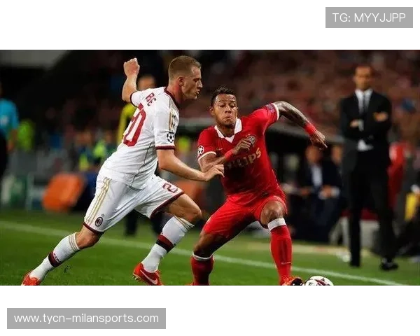 巴黎在边路和中路轮换中寻找突破口,传球更具目的