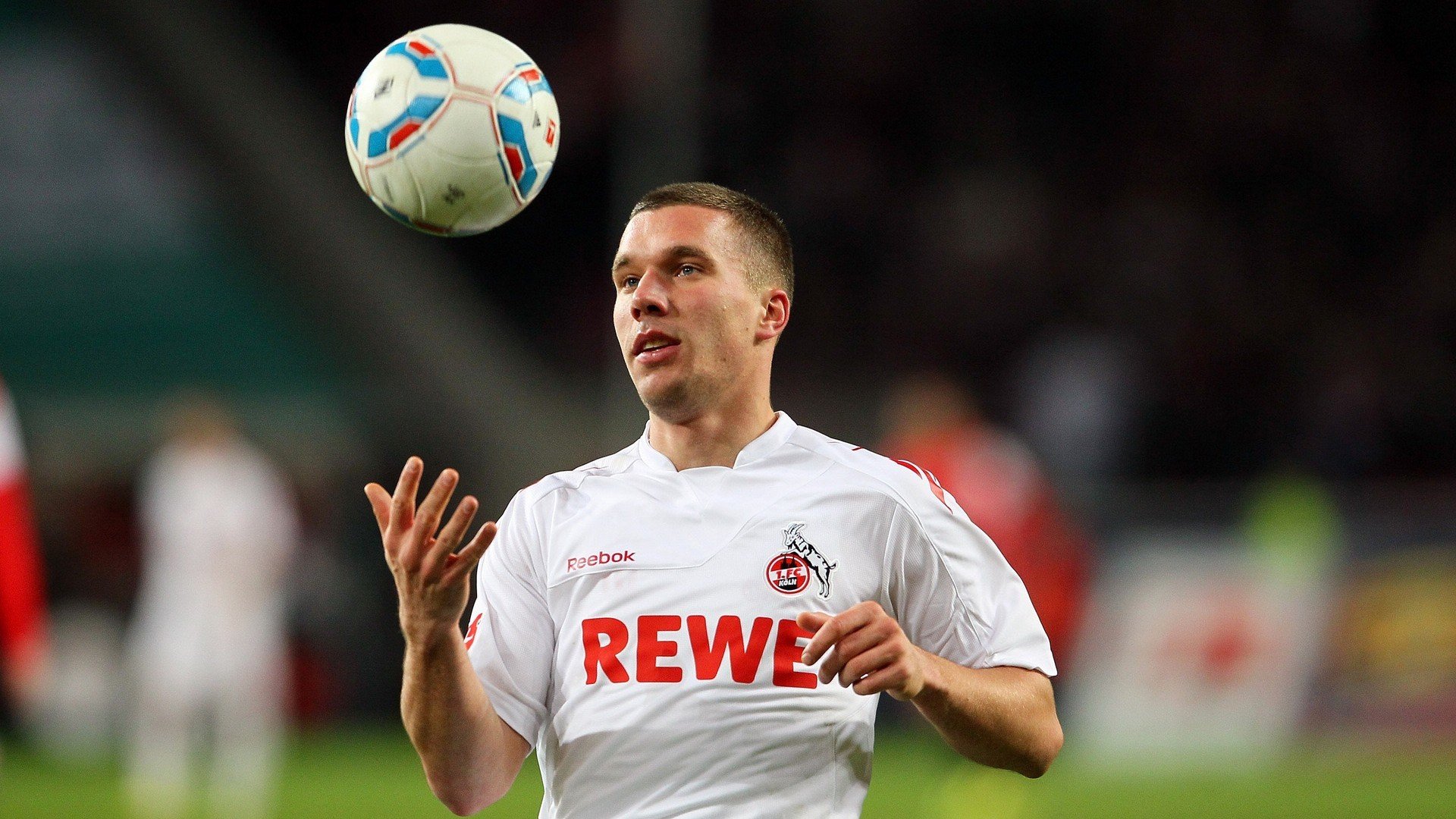 中国足球联赛赛事直播观众互动体验提升，中国足球网络直播